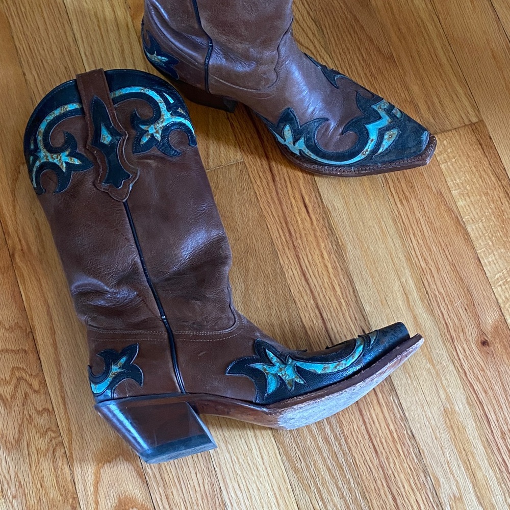 Chic Brown and Turquoise Western Heeled Boots